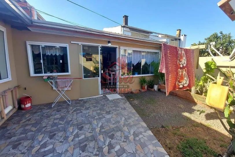 Imagem C471 | Casa com piscina à venda a 450m do mar no Mariluz