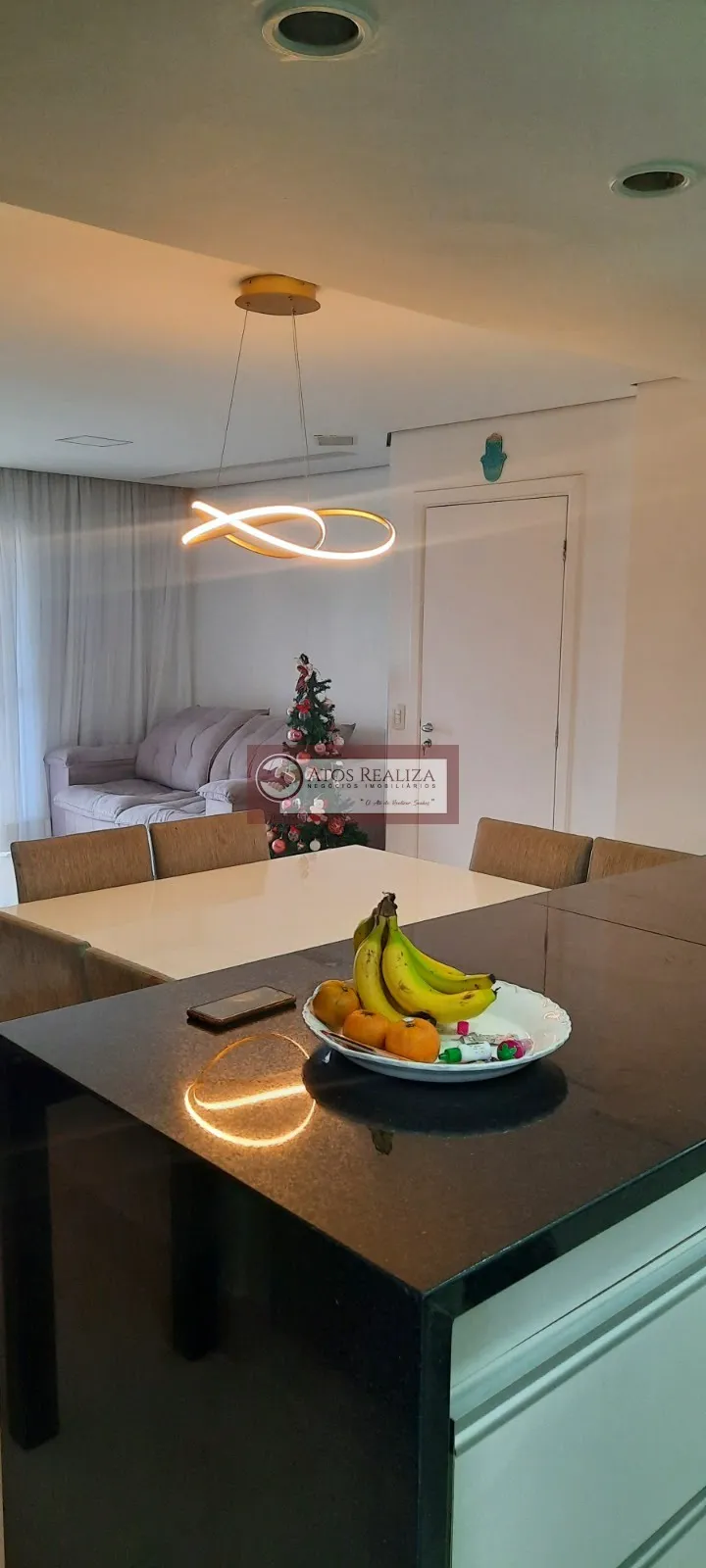 Imagem Vendo Oportunidade de Alto Padrão no Morumbi. Apartamento de 100M², 3 Dormitórios com planejados, sendo 1 Suíte, Sacada Gourmet envidraçada com Churrasqueira, Torre única com vista Livre panorâmica, 2 Vagas Fixa Cobertas, Piscina Semiolímpica, condomínio 