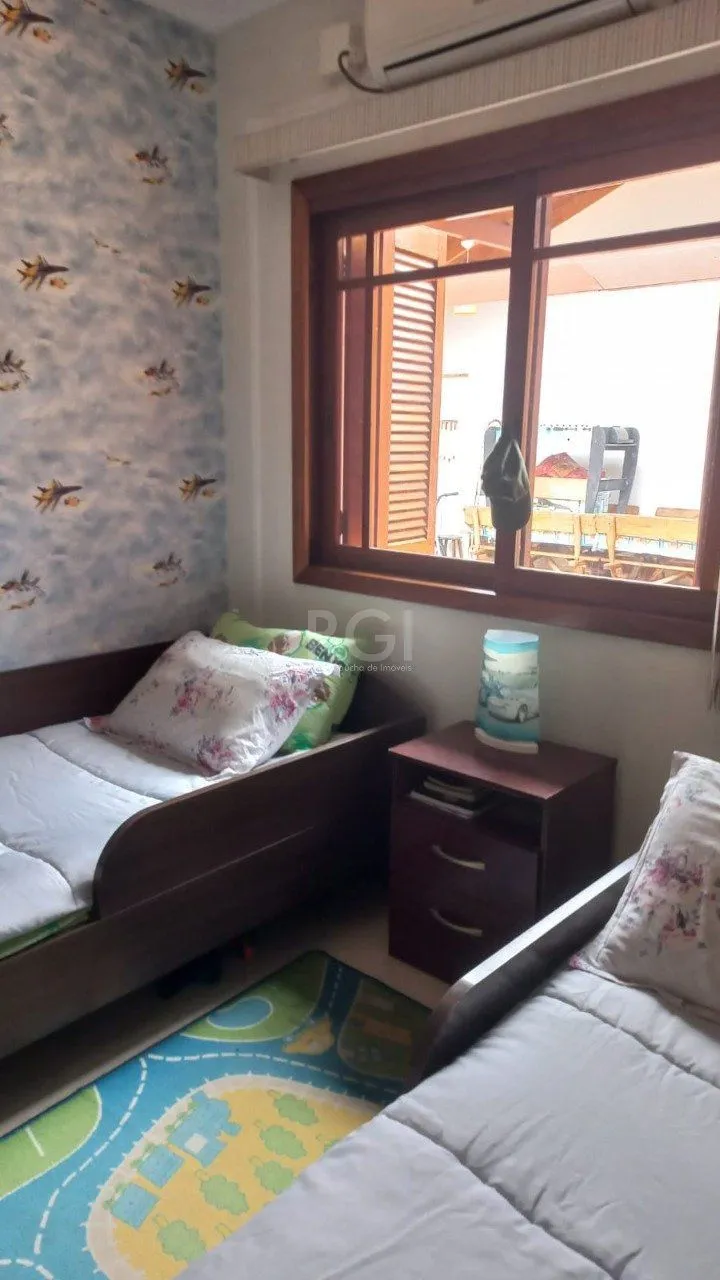 Imagem Casa para Venda - 135m², 3 dormitórios, sendo 1 suites, 2 vagas - Vale Do Sol
