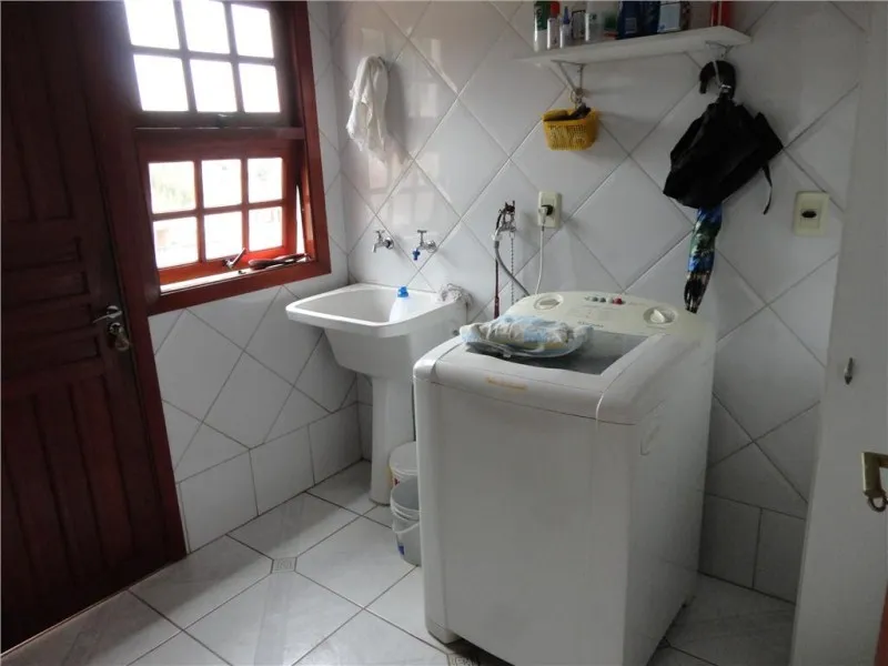 Imagem Imperdível oportunidade: Casa à venda em Valinhos-SP, Jardim Europa, 3 quartos, 1 suíte, 2 salas, 4 banheiros, 2 vagas, 330m².