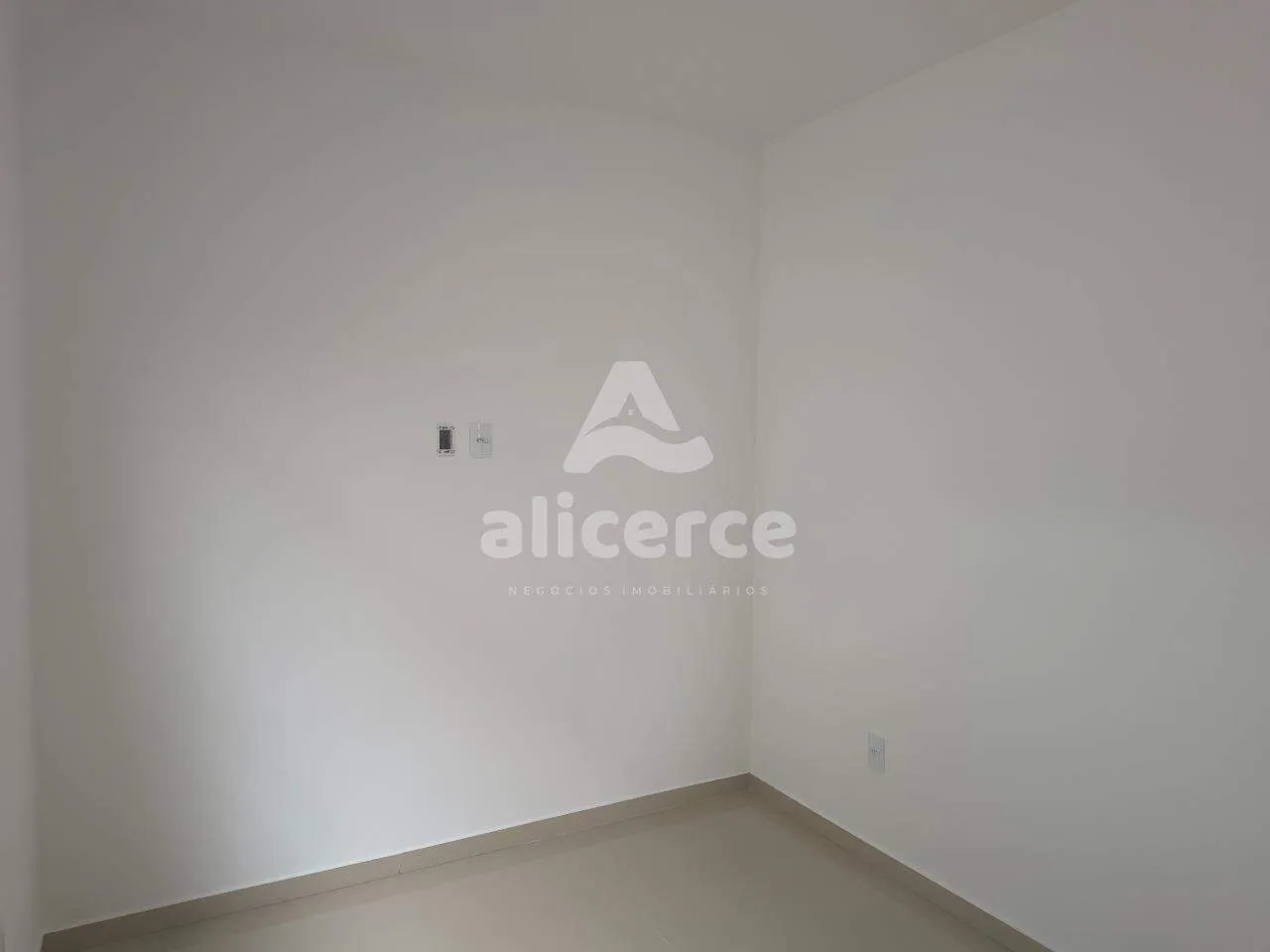 Imagem Casa à venda com 3 quartos 1 suíte, 90m² em Lisboa III São José