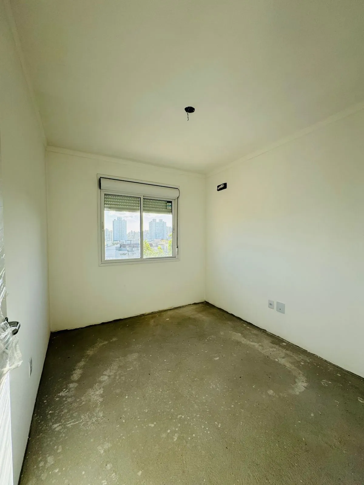 Imagem 2 Dormitórios, suíte, sacada, vaga dupla I Apartamento Novo no Jardim Botânico