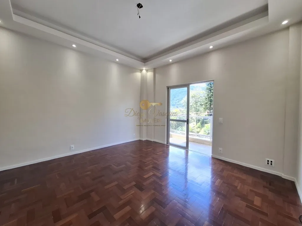 Foto do imóvel Apartamento para Venda em Teresópolis / RJ em Rua Ary Barroso