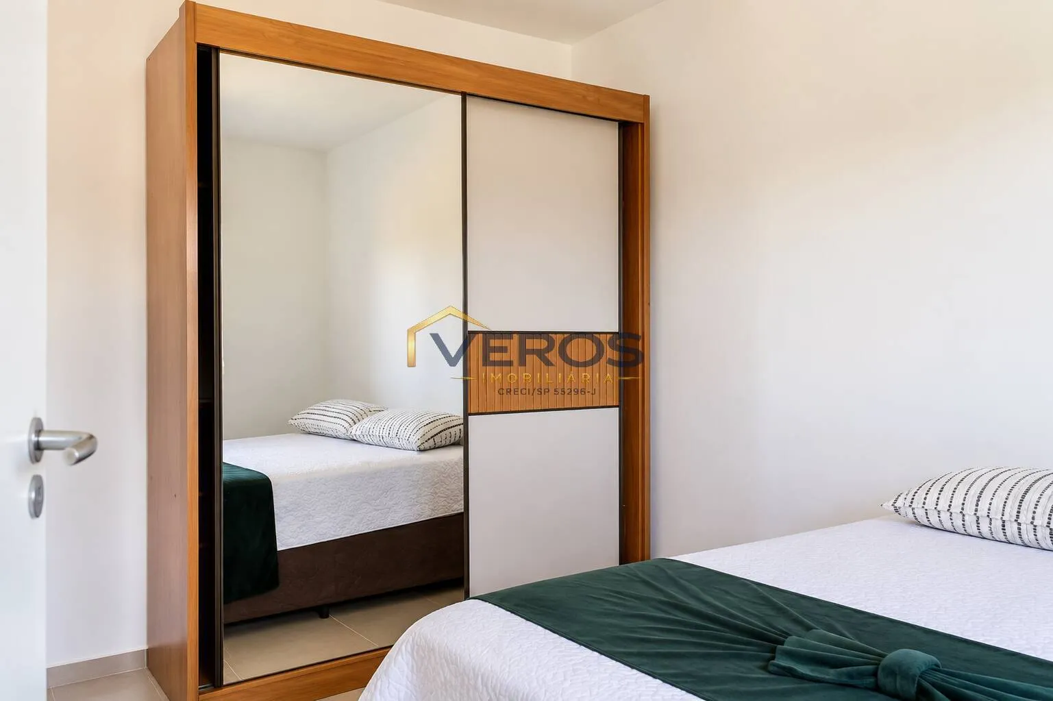 Imagem Apartamento a venda 50m da Praia - 2 Dormitórios na Martim de Sá