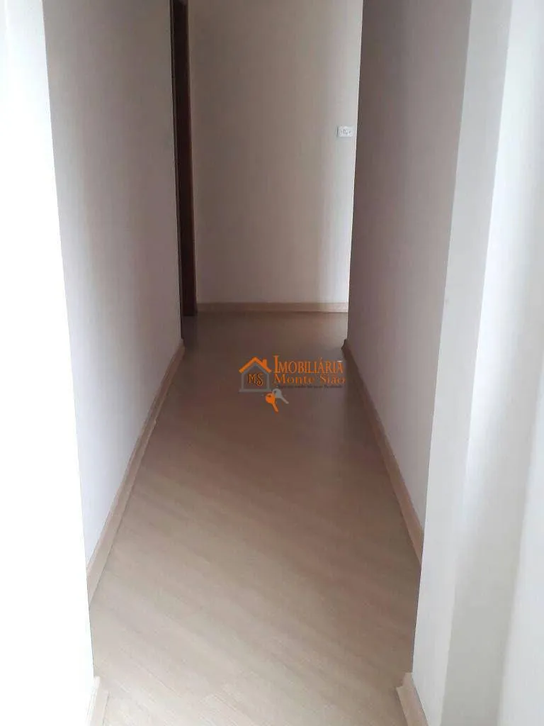 Imagem Sobrado com 3 dormitórios à venda, 292 m² por R$ 700.000,00 - Jardim do Papai - Guarulhos/SP