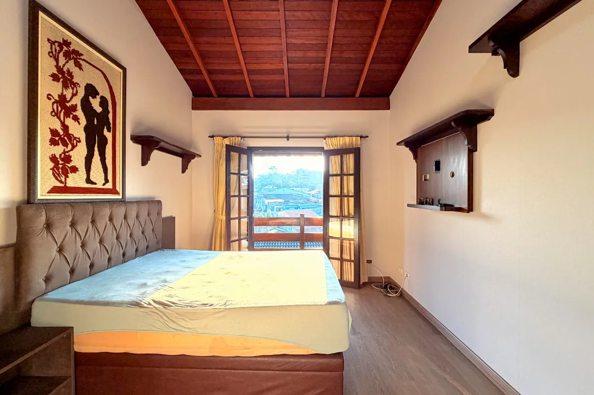 Imagem Casa de vila para venda em Centro com 4 quartos, sendo 2 suítes, 257m2