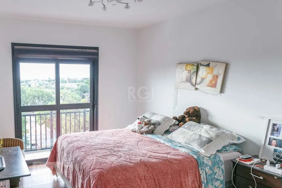Imagem Apartamento com 3 quartos, 1 suíte, churrasqueira, 2 vagas, no bairro Cristal