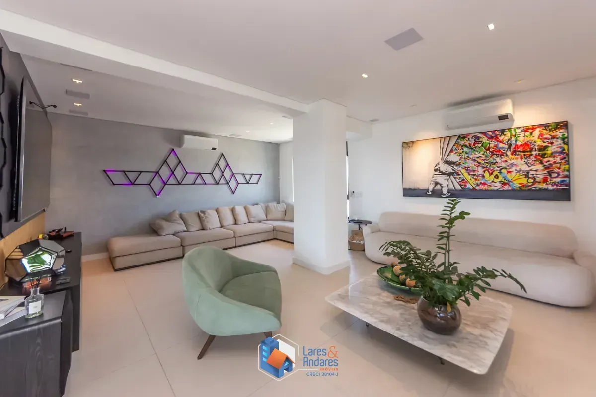Imagem Duplex para venda em Chácara Santo Antônio com 4 quartos, sendo 4 suítes, 270m²