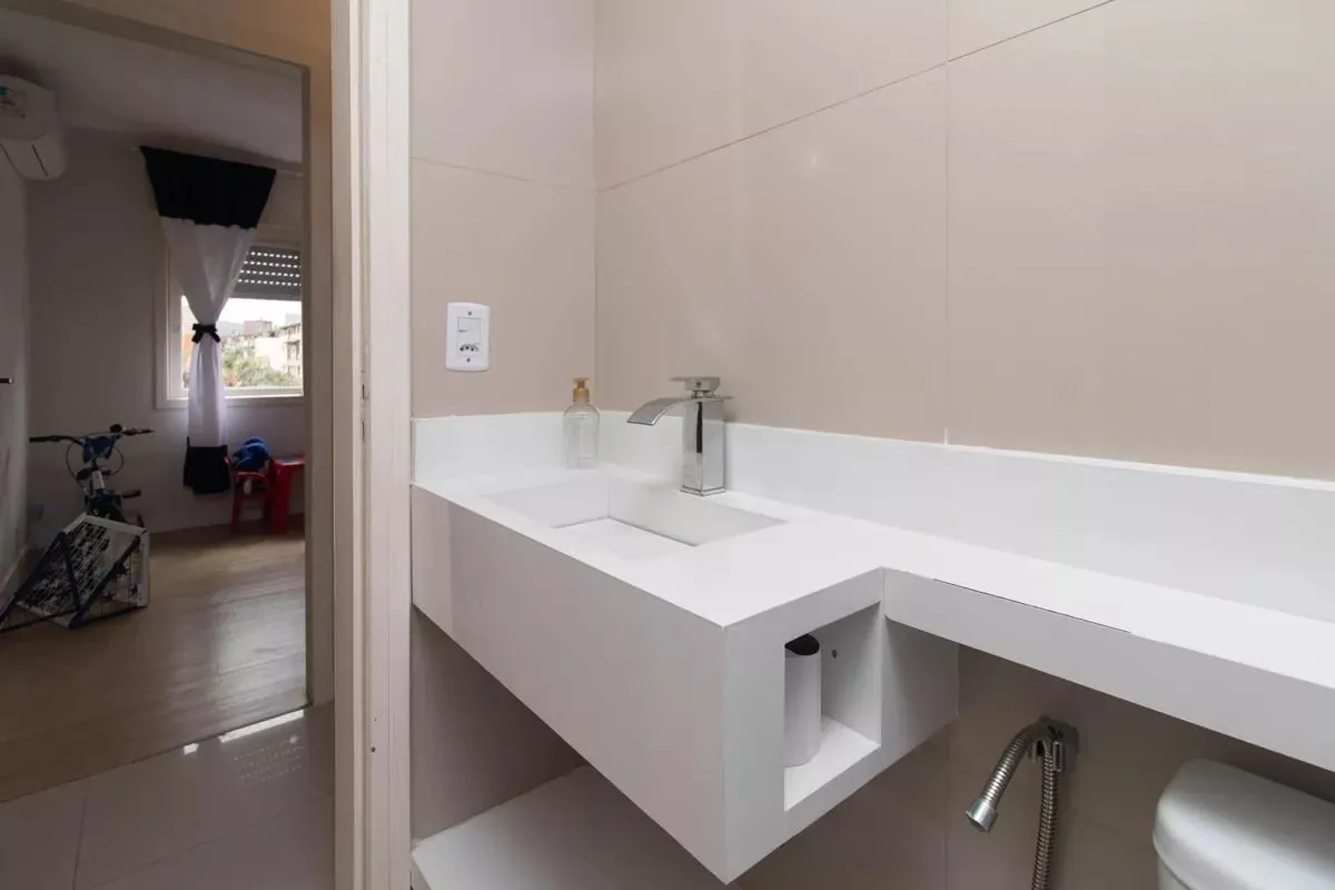 Imagem Apartamento com 03 dormitorios e vaga de garagem na Cavalhada -Porto Alegre/RS