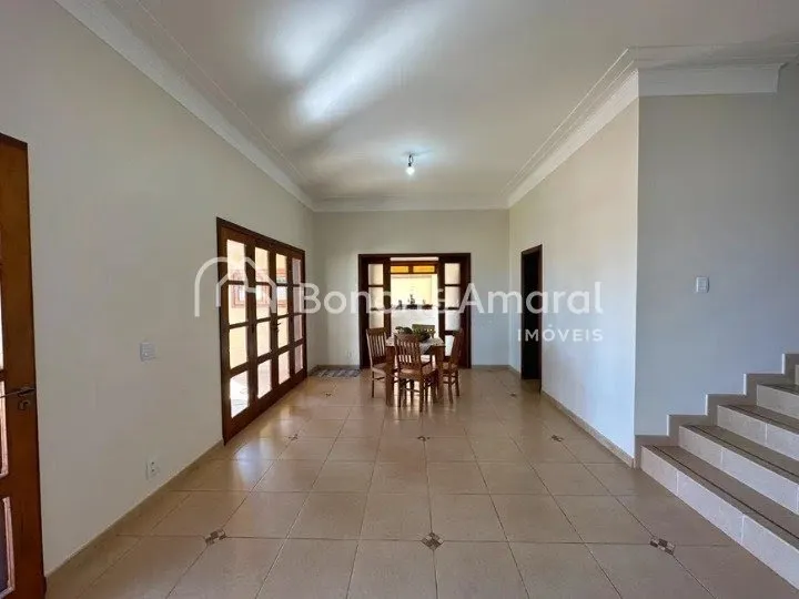 Imagem Casa de Condomínio com 274 m² e 4 Quartos, em Sousas - Campinas/SP