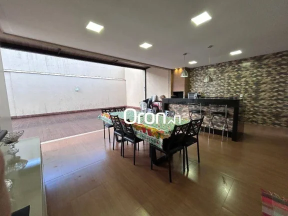 Imagem Casa à venda, 250 m² por R$ 1.329.000,00 - Cidade Jardim - Goiânia/GO
