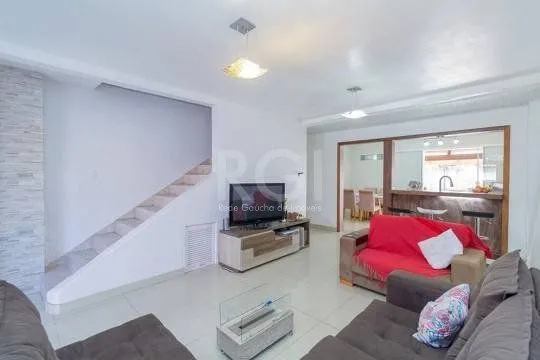 Imagem Casa para Venda - 105m², 2 dormitórios, 2 vagas - Hípica