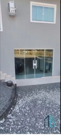 Imagem Chácara LINDA com 3.700m², Semi mobiliada, 03 quartos, churrasqueira, em Colombo - PR