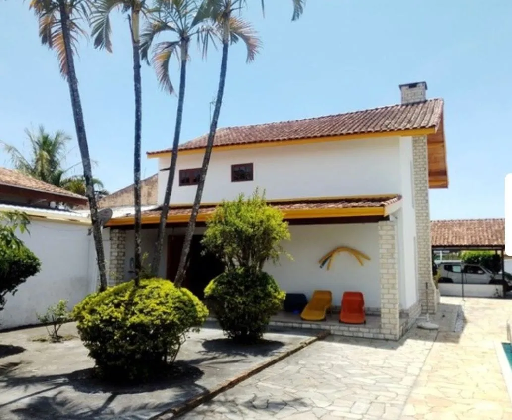 Imagem Casa à venda 2 Quartos, 1 Suite, 5 Vagas, 900M², Vila São Geraldo, Taubaté - SP