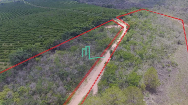 Imagem SITIO Á VENDA ENTRE FRANCA/SP E PATROCINIO PAULISTA EM EXCELENTE LOCALIZAÇÃO