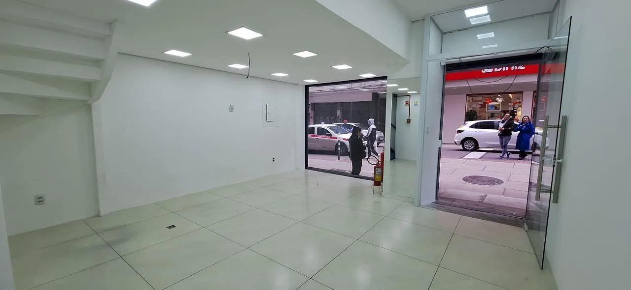 Imagem MÁFFER IMÓVEIS ALUGA - LOJA COMERCIAL NO CENTRO Rua Dr. Flores, 267 | Centro - Porto Alegre/RS