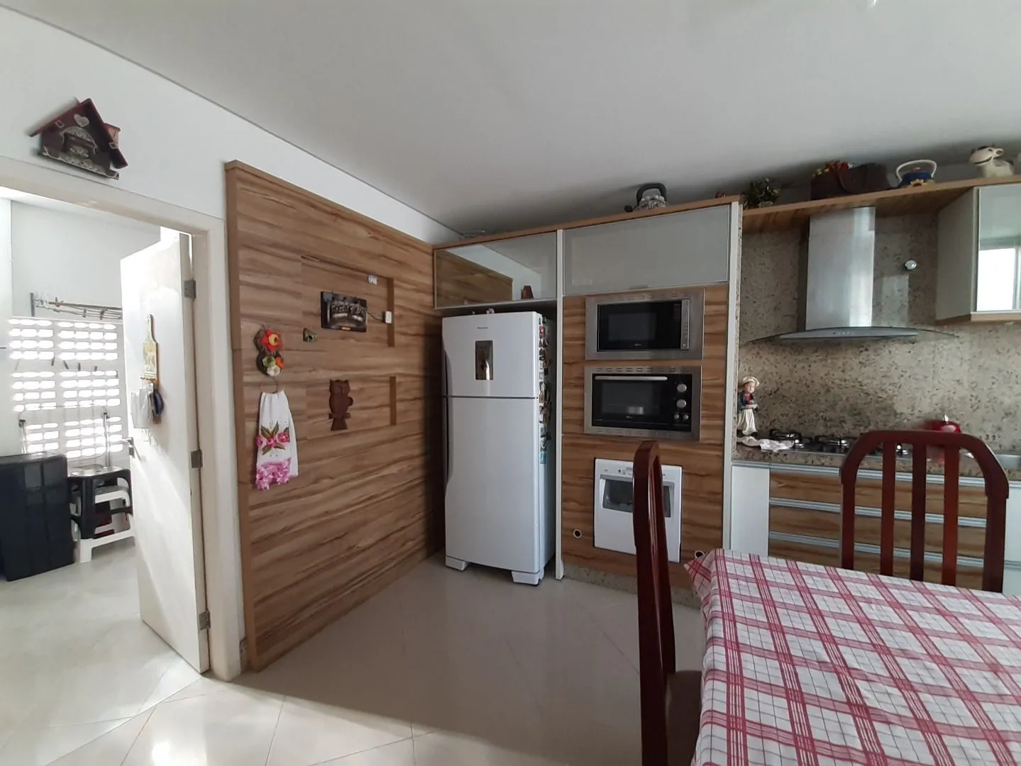 Imagem Casa à venda com 3 quartos 1 suíte, 180m² em Estreito Florianópolis