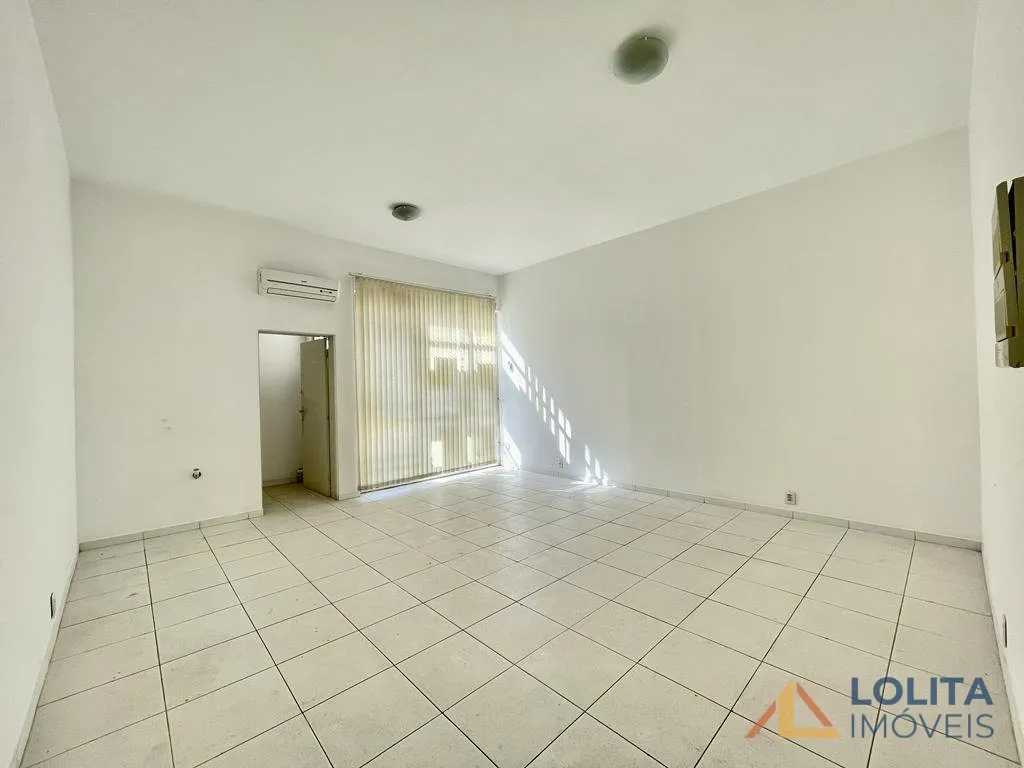 Imagem Sala Comercial de 33 m² à Venda no Centro de Florianópolis/SC: