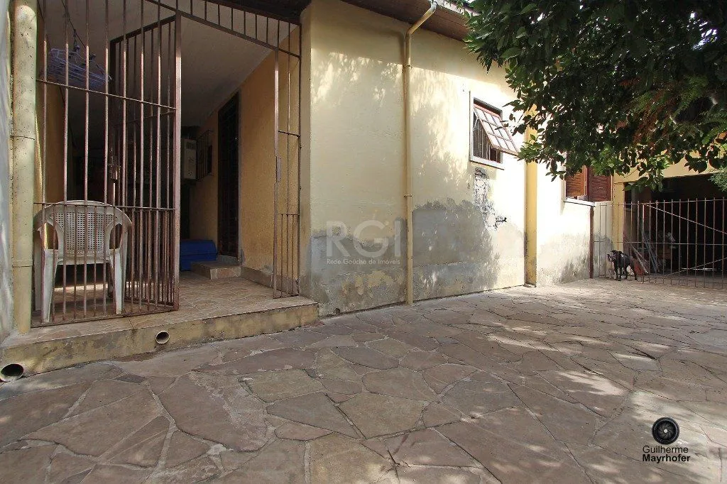 Imagem Casa para Venda - 150m², 2 dormitórios, 2 vagas - Nonoai