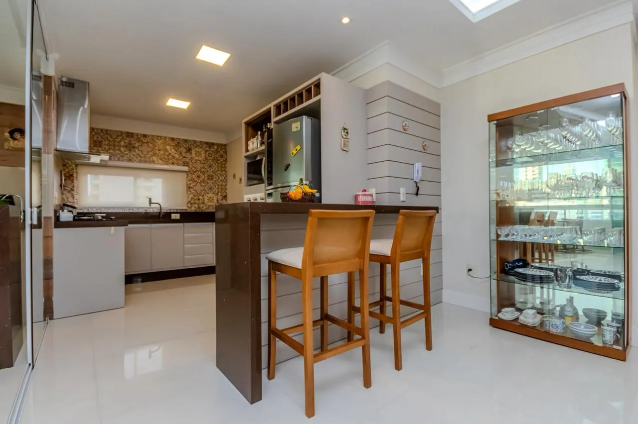 Imagem Apartamento à venda com 154m2 por R$ 2.200.000,00