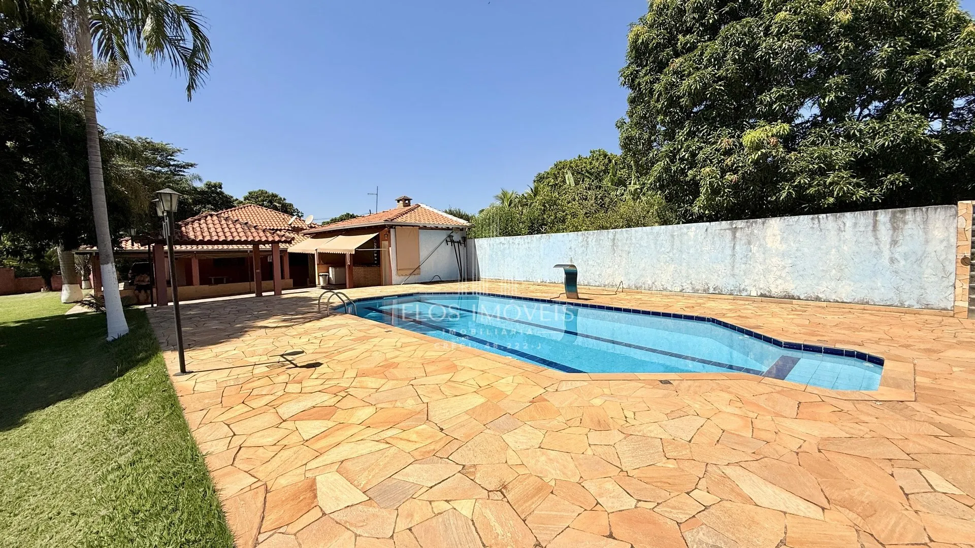 Imagem Chácara de 3 quartos, 250m² no bairro Bairro dos Pires, em Limeira