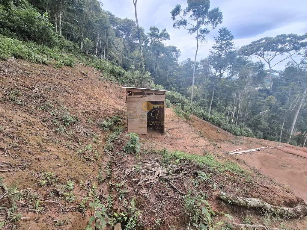 Imagem Terreno em Condomínio para Venda em Teresópolis / RJ no bairro Parque do Imbui
