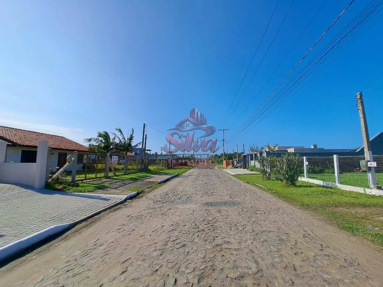 Imagem Casa alto padrão com suíte no Centro de Imbé
