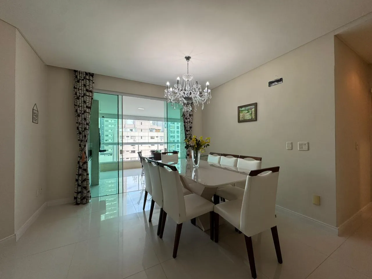 Imagem Apartamento à venda com 180m2 por R$ 2.300.000,00