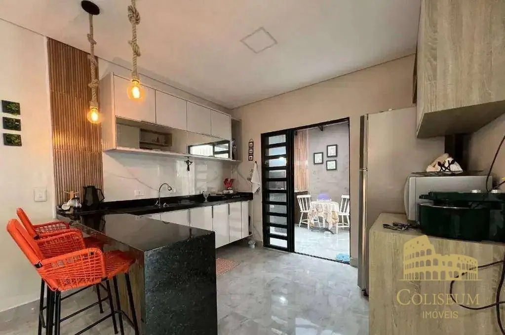 Imagem Casa a venda com 3 dormitórios e Piscina no Real
