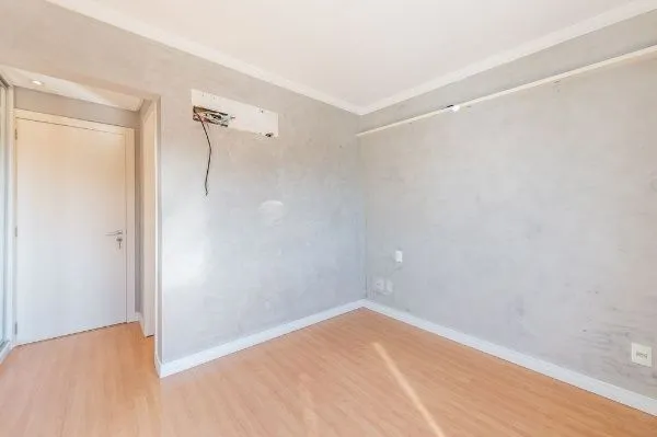 Imagem Vende-se apartamento com 2 quartos (1 suíte), 74m² e 2 vagas - Petrópolis