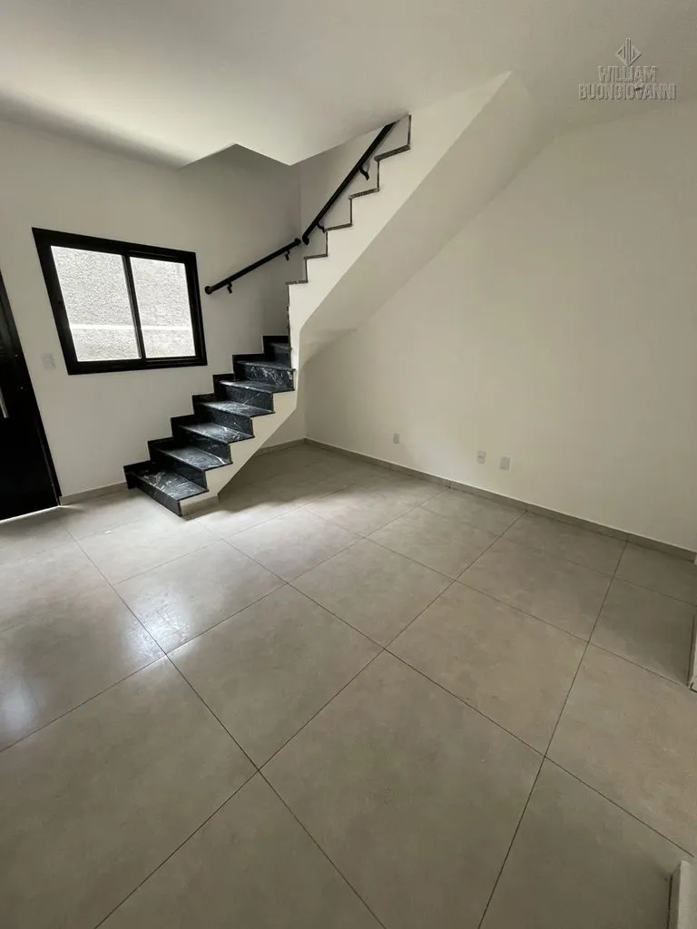 Imagem Belíssima Casa de Condomínio com 2 dormitórios