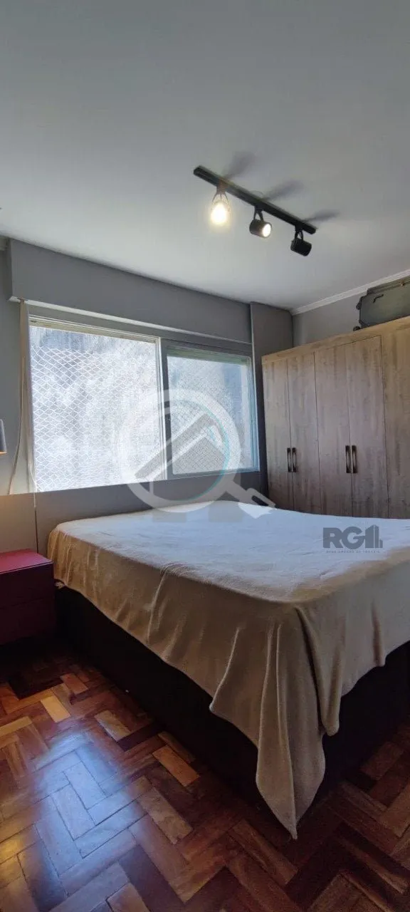 Imagem Apartamento com 1 dormitório cheio de charme e requinte a venda no bairro Menino Deus. São 44m² p...