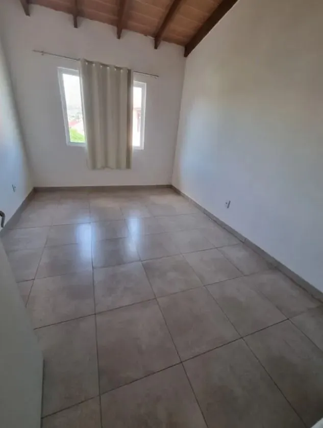 Imagem Casa sobrado no bairro Cristal de 3 domitórios e 3 vagas