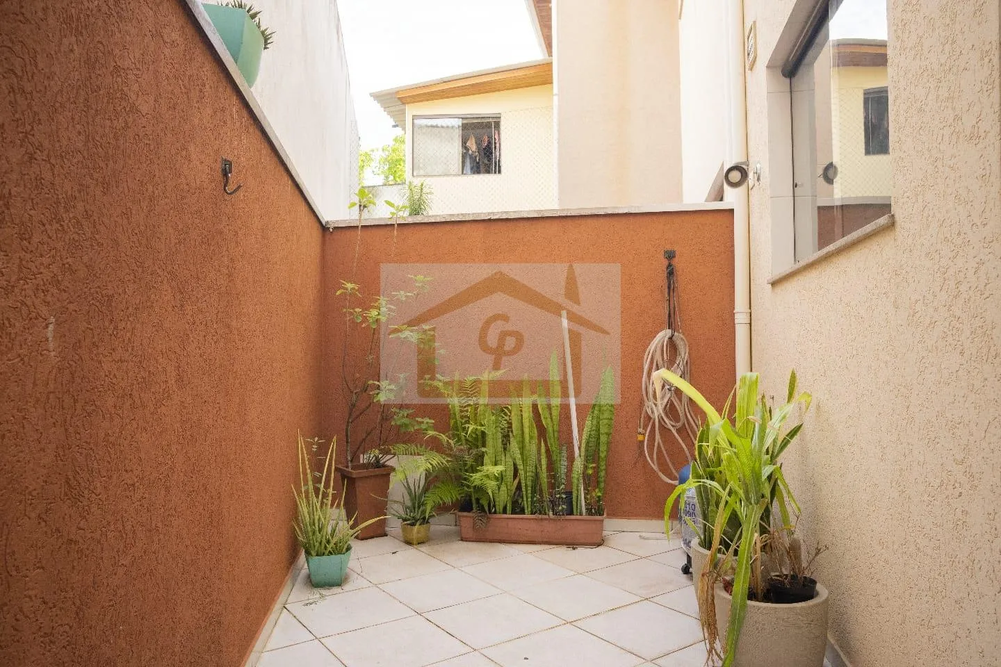 Imagem Duas suítes,, 2 vagas cobertas - Casa em Villagio - Bosque da Saúde