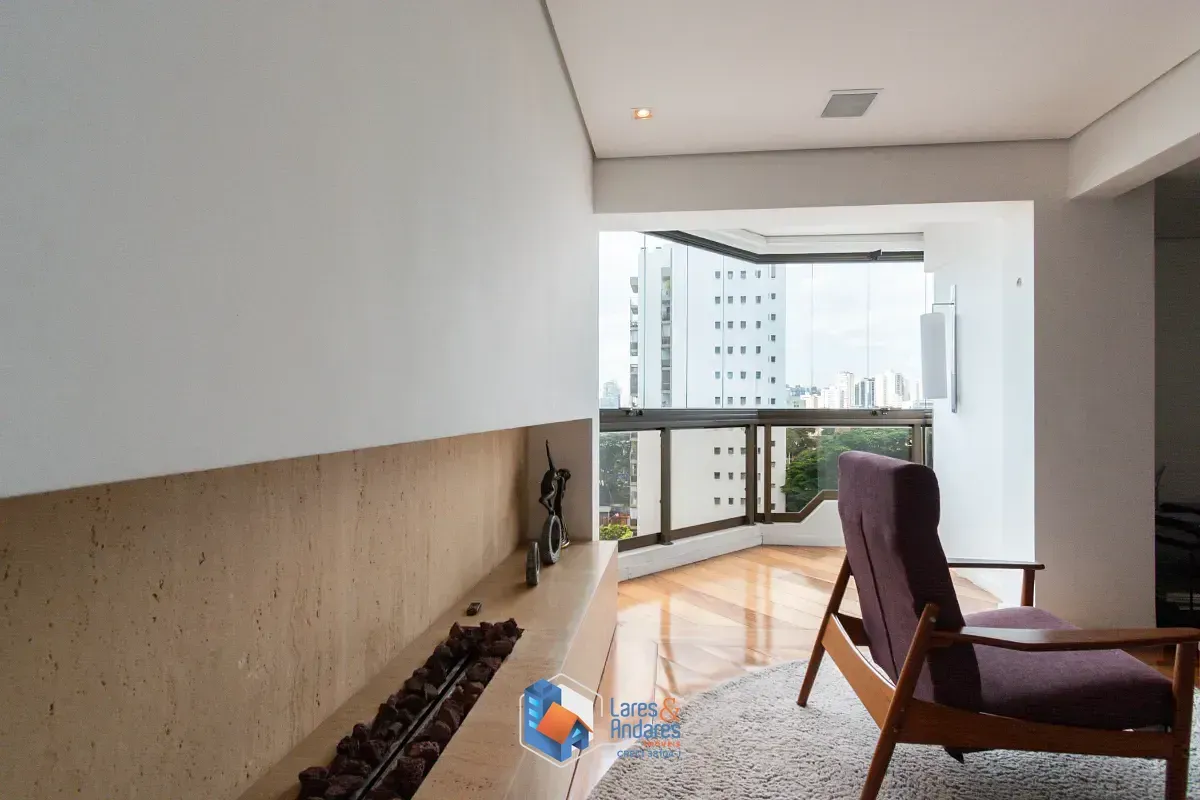 Imagem Cobertura para venda em Moema com 3 quartos, sendo 3 suítes, 389m²