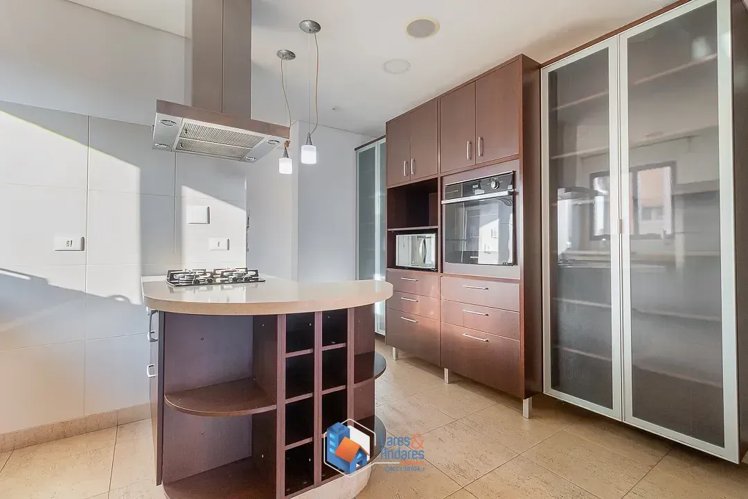 Imagem Duplex para venda em Pinheiros com 2 quartos, sendo 2 suítes, 132m²