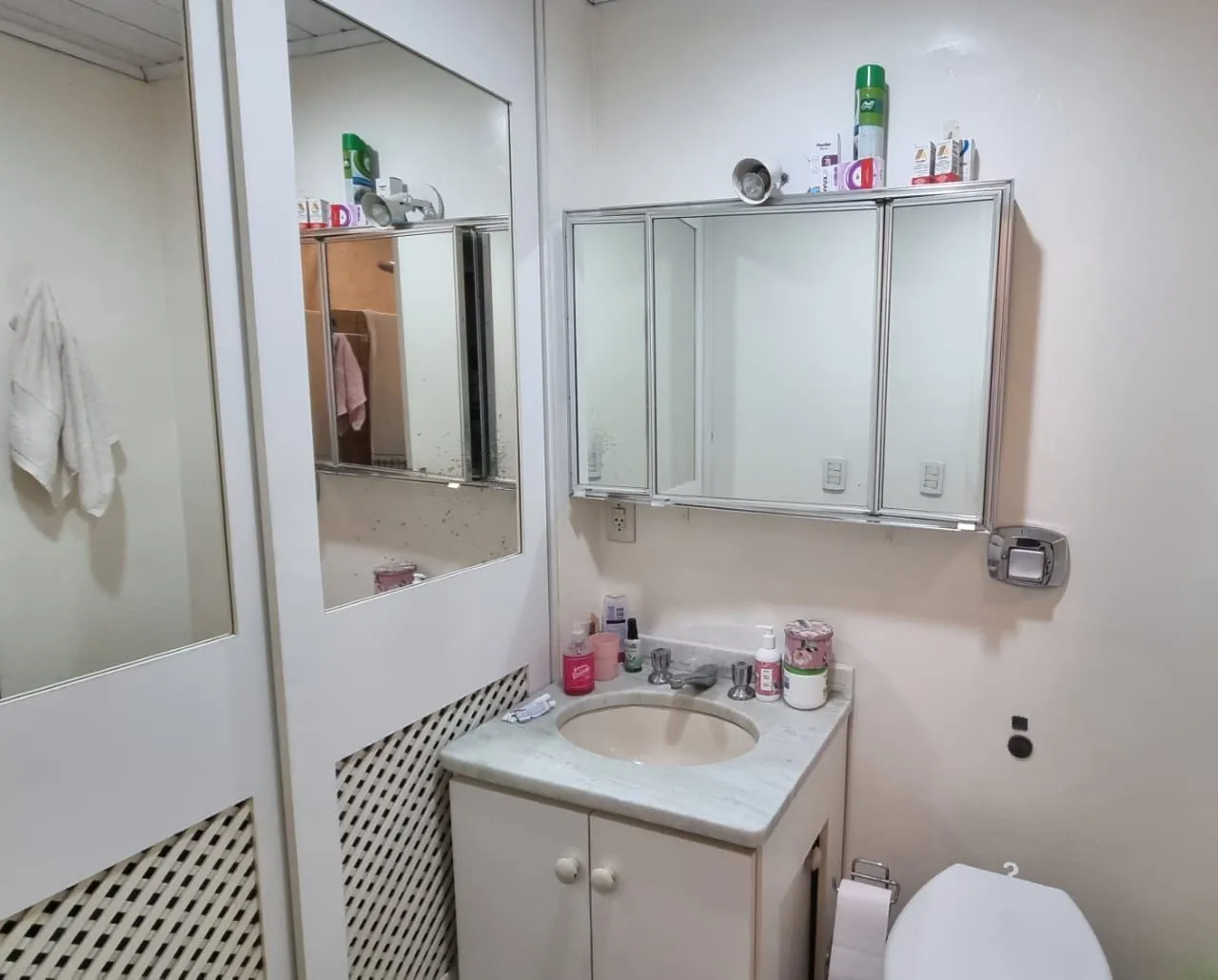 Imagem Apartamento 02 dormitórios a venda, térreo, com uma vaga de estacionamento no Bairro Auxiliadora