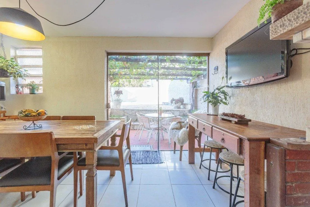 Imagem Casa a venda com 400m², bairro, Teresópolis