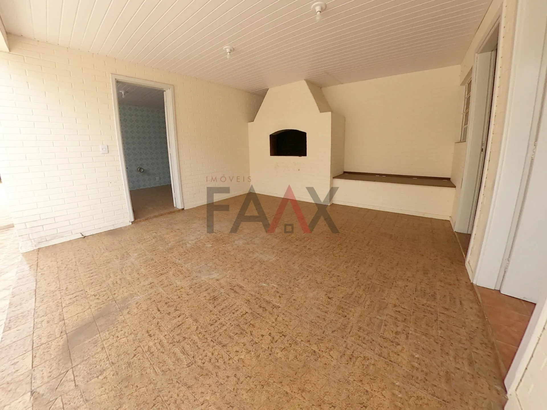 Imagem Casa a venda proximo a praça da ucrania no trianon em Guarapuava - PR