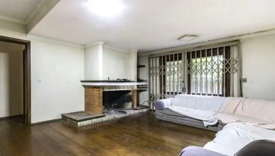 Imagem Casa sobrado no bairro Auxiliadora de 5 dormitórios e 4 vagas