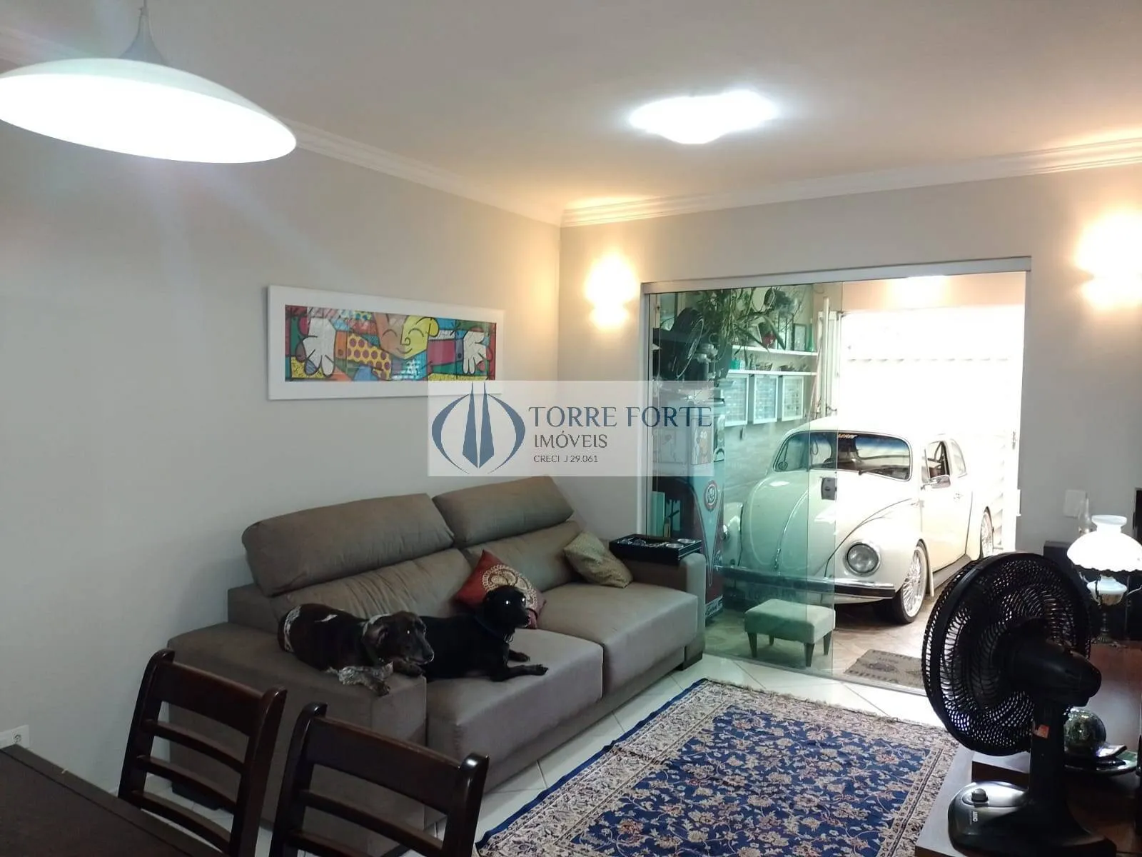 Imagem linda casa 3 dormitórios, com 2 vagas em ótima localização