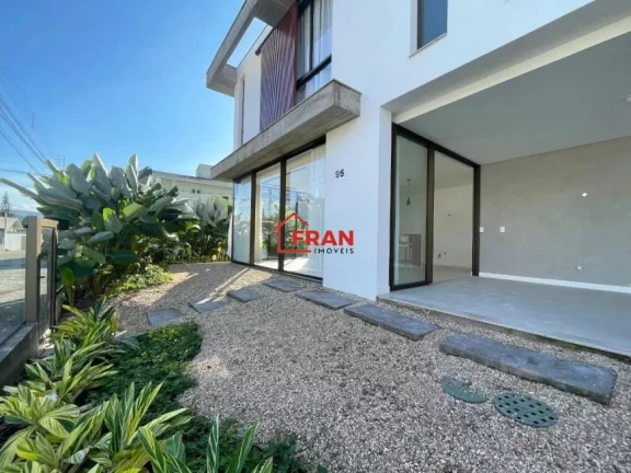 Imagem Belissíma Casa moderna 2 pavimentos com 3 Suite 2 vgas,.