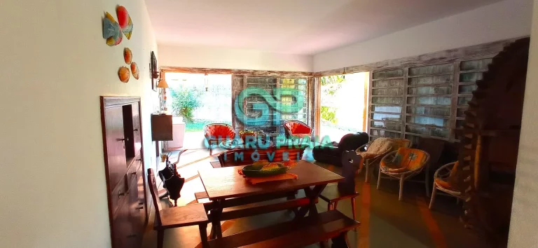Imagem Casa ampla, térrea, 3 dormitórios sendo 2 suítes, sala para 2 ambientes com lareira, lavabo, cozinha, área de serviço, despensa