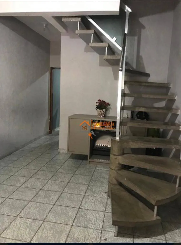Imagem Sobrado com 3 dormitórios à venda, 220 m² por R$ 700.000,00 - Jardim Angélica - Guarulhos/SP