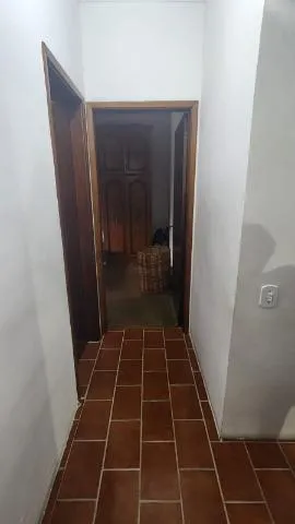 Imagem VENDA DE CASA NO JARDIM RINCÃO, EM ARUJÁ/SP, 381m², 2 quartos, sala de estar e jantar. CONSULTE-NOS