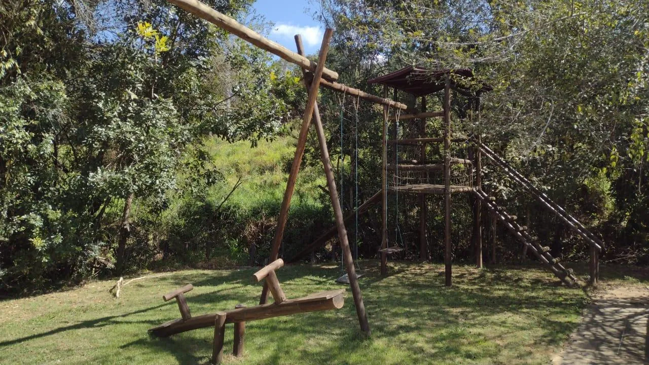 Imagem Sítio a venda com 6.000 m², localizado em Crucilândia/ MG