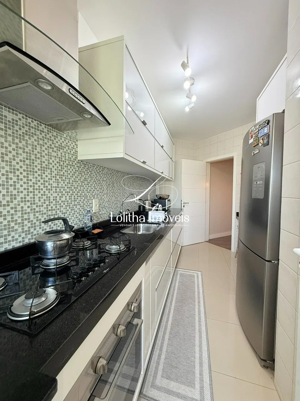 Imagem APARTAMENTO À VENDA COM 3 QUARTOS, SENDO 1 SUÍTE, EM COQUEIROS, FLORIANÓPOLIS/SC