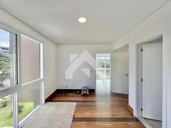 Imagem Casa de Condomínio em Jardim do Golf I - Jandira