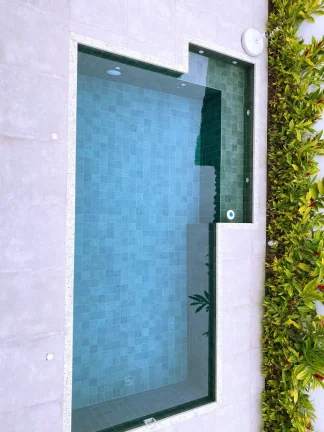 Imagem Belíssima casa com 4 Suites, 6 vagas cobertas  em Jurere Internacional a poucos passos da Praia. T...