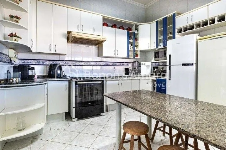 Imagem Casa sobrado à venda no Parque Alto Taquaral, bolsão próximo ao Shopping Dom Pedro
